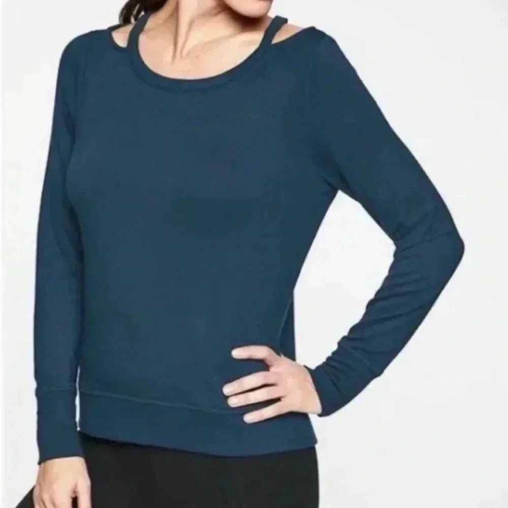 Athleta cut out neck long sleeve top